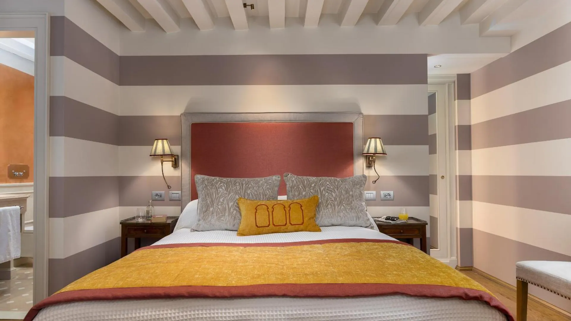 La Dimora Di Lady J Amazing Brandnew Property With 6 Luxury Bedrooms! Venedik 0*,  İtalya