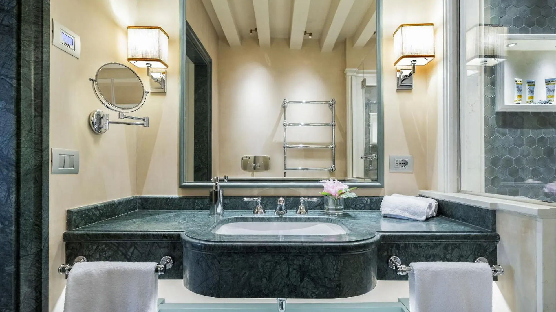Apartmán La Dimora Di Lady J Amazing Brandnew Property With 6 Luxury Bedrooms! Benátky Itálie